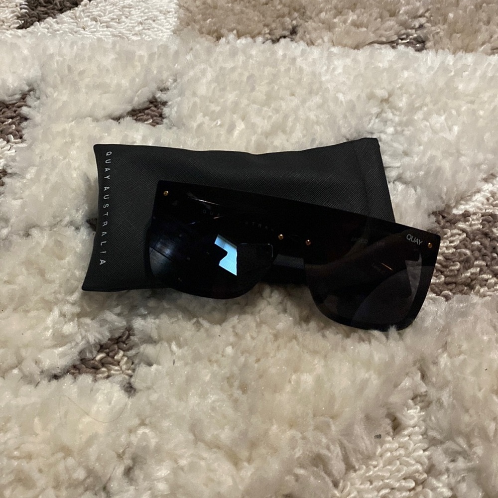 New Quay Jaded Sunglasses